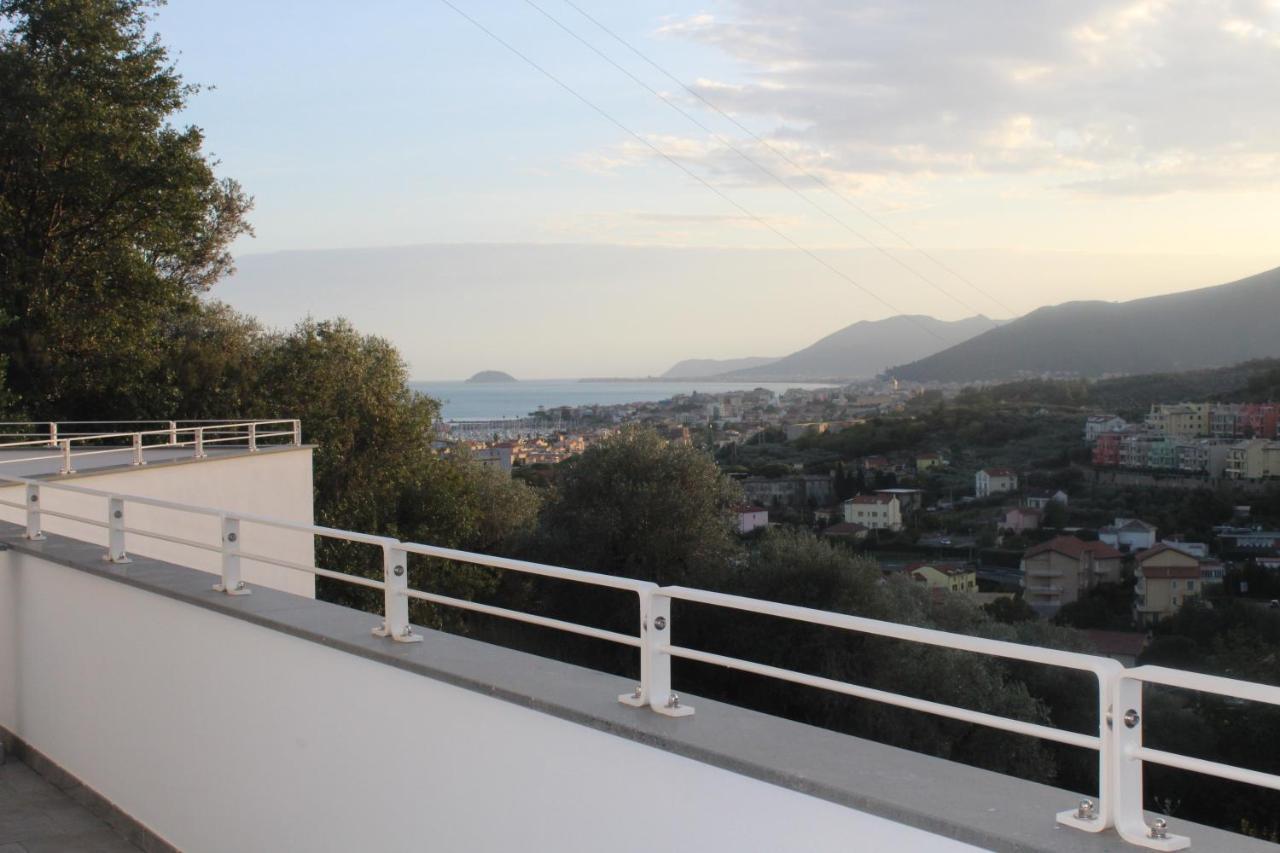 Abelia 4 Apartamento Pietra Ligure Exterior foto